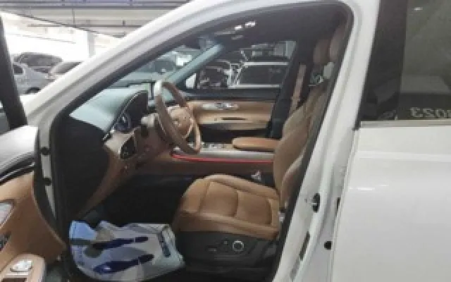 인천당근중고차 GV70 2.5T 가솔린 2WD 매물 사진 11 - 2022/05 32,178km